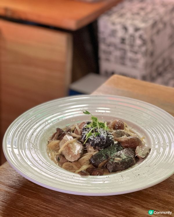 《西營盤高質Cafe 必食半流心巴斯克芝士蛋糕‼️》