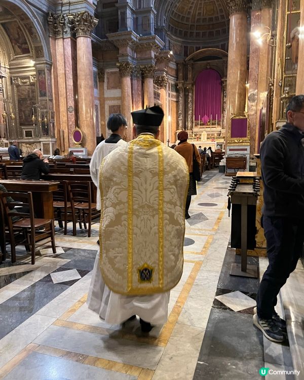 三月初遊羅馬之奉獻首祭