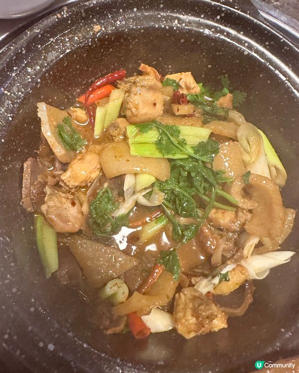 家嫂任飲任食，午市由11:30食到4:00