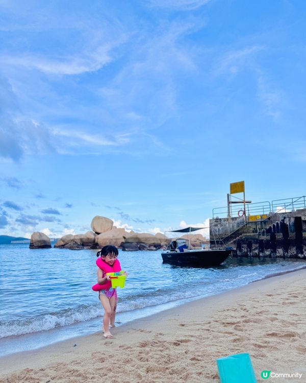 這裡是南丫島沙灘。