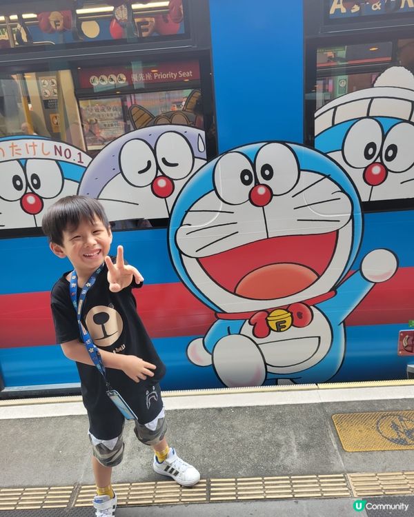 夏日炎炎最好就去黃金海岸沙灘游水同玩下沙。 藍天白雲點影都靚...