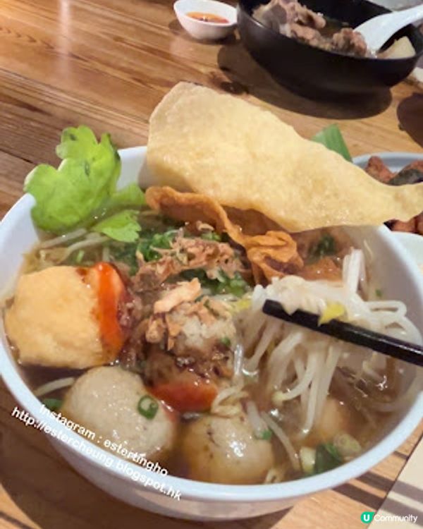 印尼地道 💕 牛骨湯飯。印尼牛丸粉