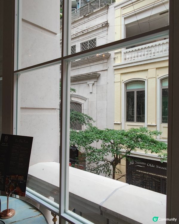 🎎喺灣仔利東街，有一間好有特色嘅日式fusion酒吧。午市套...