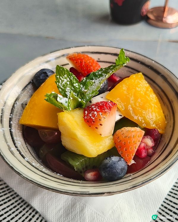 🎎喺灣仔利東街，有一間好有特色嘅日式fusion酒吧。午市套...