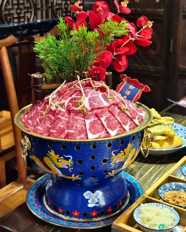 北角宮廷式火鍋，必點花膠雞湯底