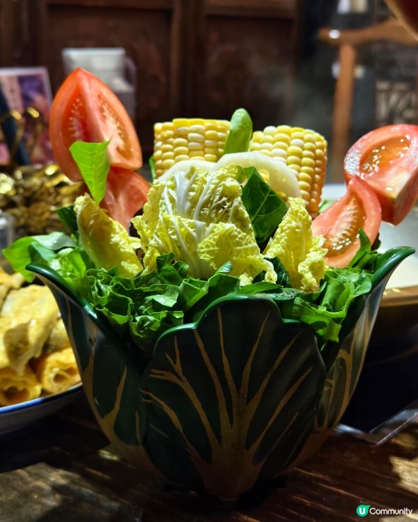 北角宮廷式火鍋，必點花膠雞湯底