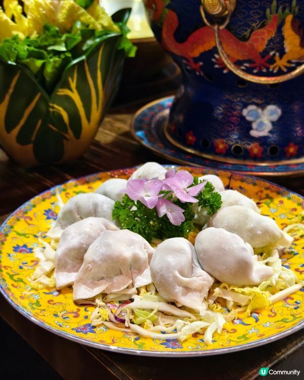 北角宮廷式火鍋，必點花膠雞湯底