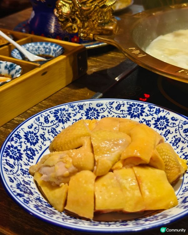 北角宮廷式火鍋，必點花膠雞湯底