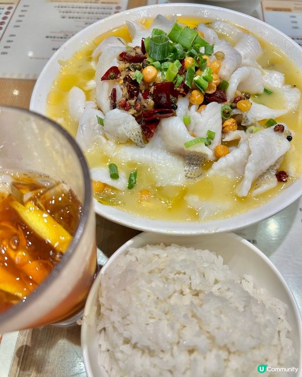 抵食足料酸菜魚薯粉配飯及飲品