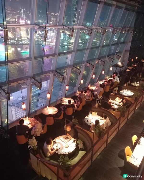 世一景觀下的薄餅