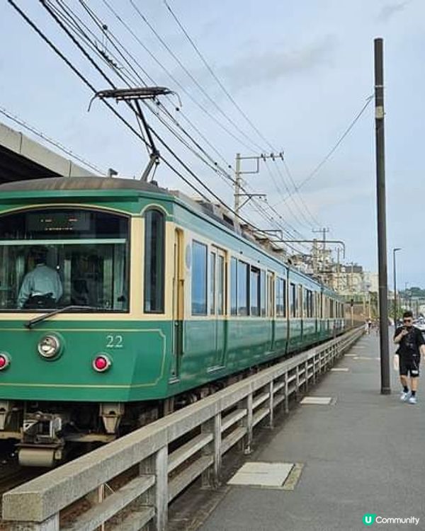 鎌倉市好適合一日遊。 沿著輕軌就可以到達各個景點。去男兒當入...
