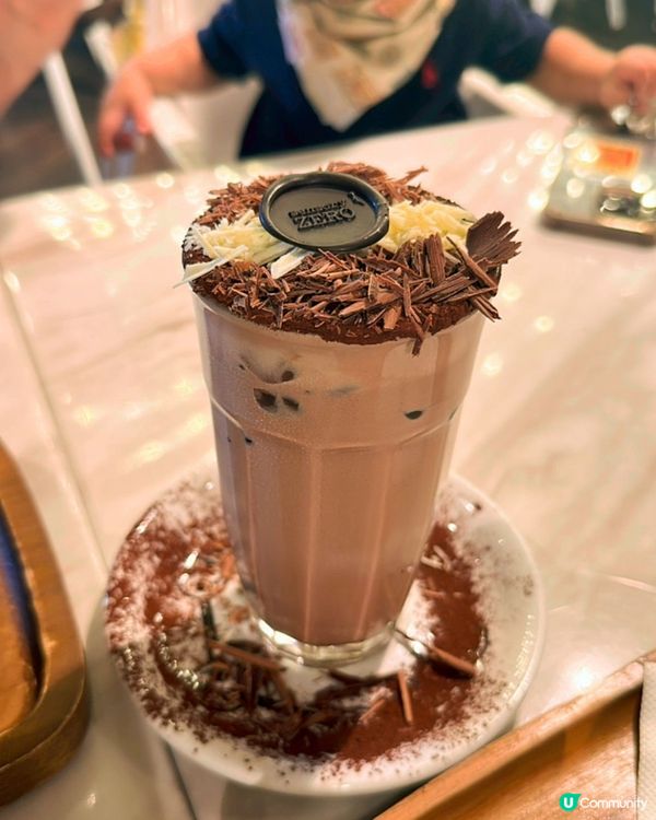 呢間係Sensory Zero. 佢嘅招牌特色係黐_線朱古力...