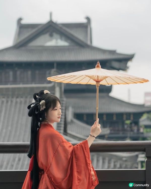 唔駛去到橫店咁遠，換上一身漢服於廣州新文化館打卡，就有種穿越...