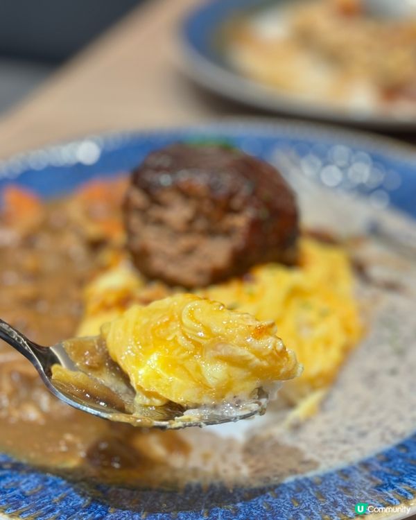 位於炮台山新開既Omu Cafe, 野菜豚肉咖哩配手打和牛漢...