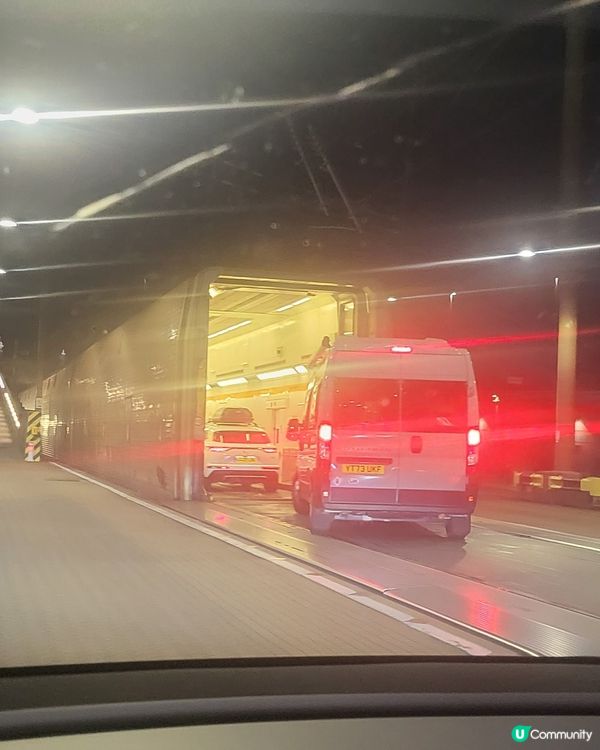 英法海底隧道列車開催中