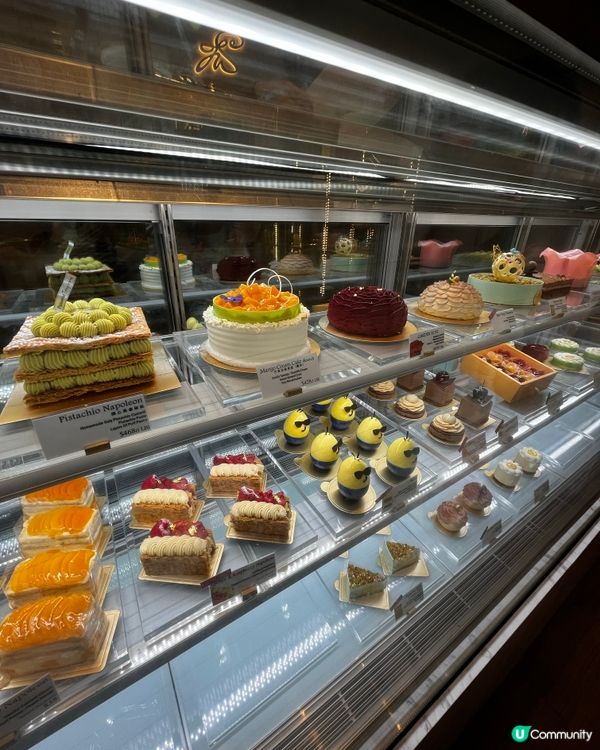 第一次去呢間蛋糕店🍰，十二款經典蛋糕禮盒真係好吸引我眼球🤩！