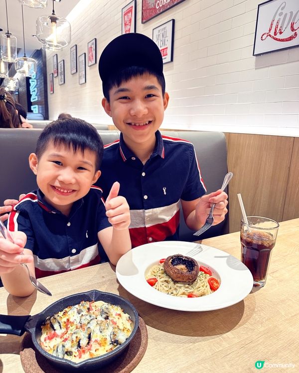 全新必勝客扭扭爆脆批套餐