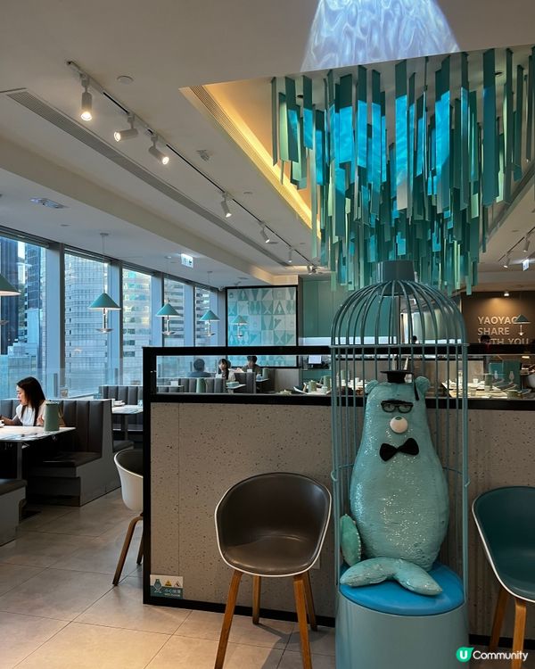 環境一流，打卡必備📸酸菜魚二人份，份量也啱啱好！