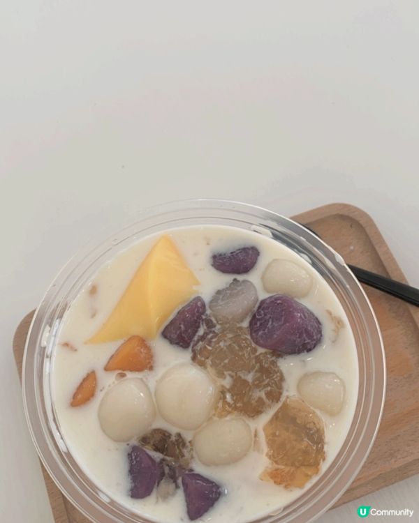 香港熱門甜品，有過港龍和特色地道香港甜品亦有位於觀塘的小店。...