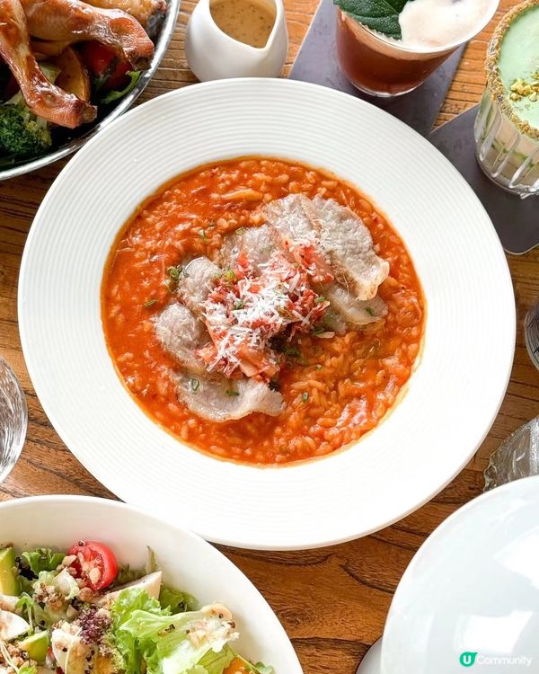 深圳西餐打卡點！🌇  一邊食飯一邊睇日落，仲有露天書吧📸