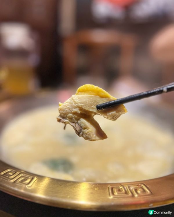 特色宮殿風火鍋店