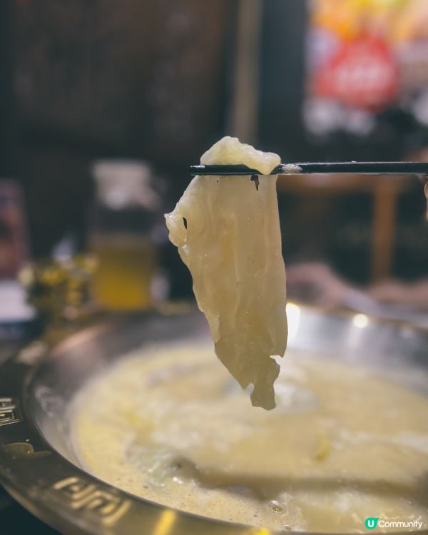 特色宮殿風火鍋店