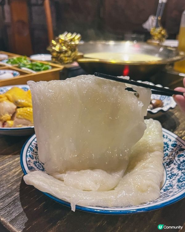 特色宮殿風火鍋店