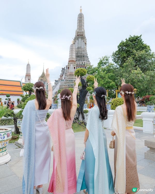 上個月去泰國的黎明寺拍泰服照片，很曬很熱要記得塗好防曬並補充...