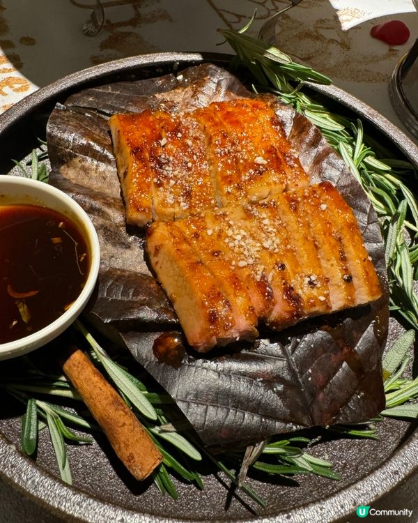 鮮花滿佈浪漫餐廳🌸周年慶典🥂