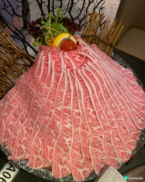 🍲 鴛鴦鍋雙重享受！麻辣火鍋🌶️ vs 花膠雞鍋🐔