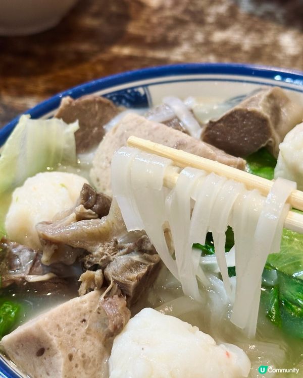 熱辣辣都抵唔住排隊🤤  