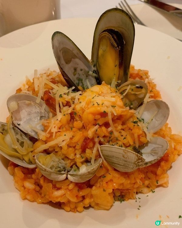 適合和朋友聚會的美式餐廳😁😁