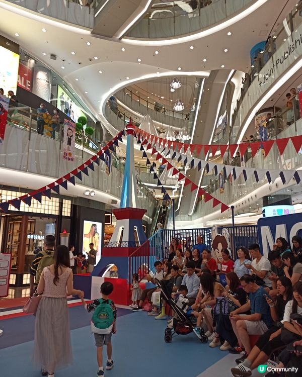 和張家朗合照，最打卡able, moko有齊奧運唔同的場景及...