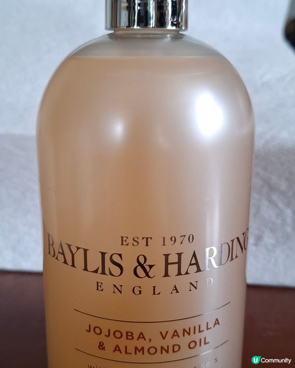 洗手液，不單味道清香，而且真是很滋潤。英國製造，但價錢絕不昂...