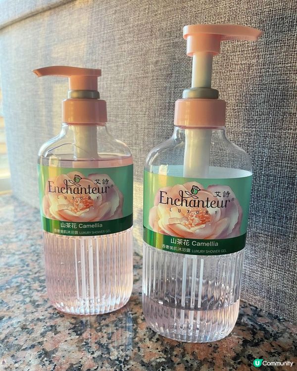 艾詩山茶花香奢沐浴露滋潤效果出眾，就好似SPA級沐浴體驗！沖...