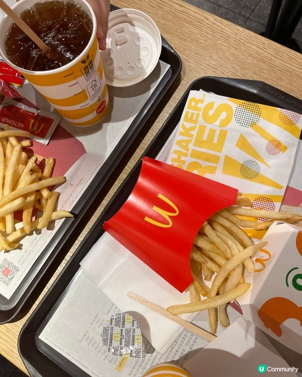 深夜放毒 一齊睇奧運😆氣氛一流 估唔到麥當勞貴左咁多