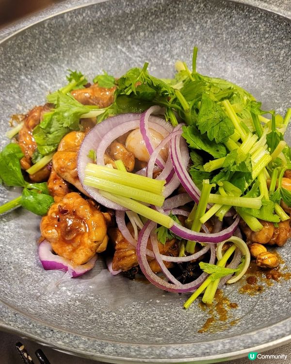 火鍋好味，湯底吸引，超級新鮮，無限時間，值得一試再試