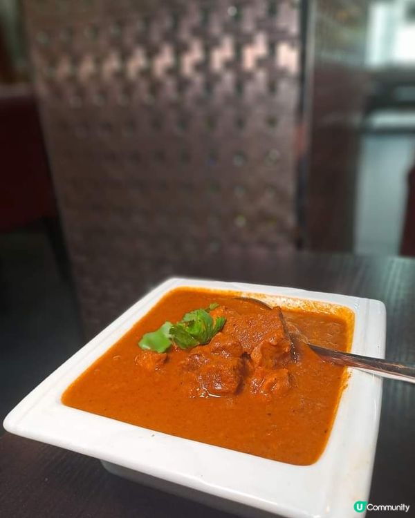 重慶大廈，好多新一代都好似唔係好敢去 😂
去咗一樓食呢間印