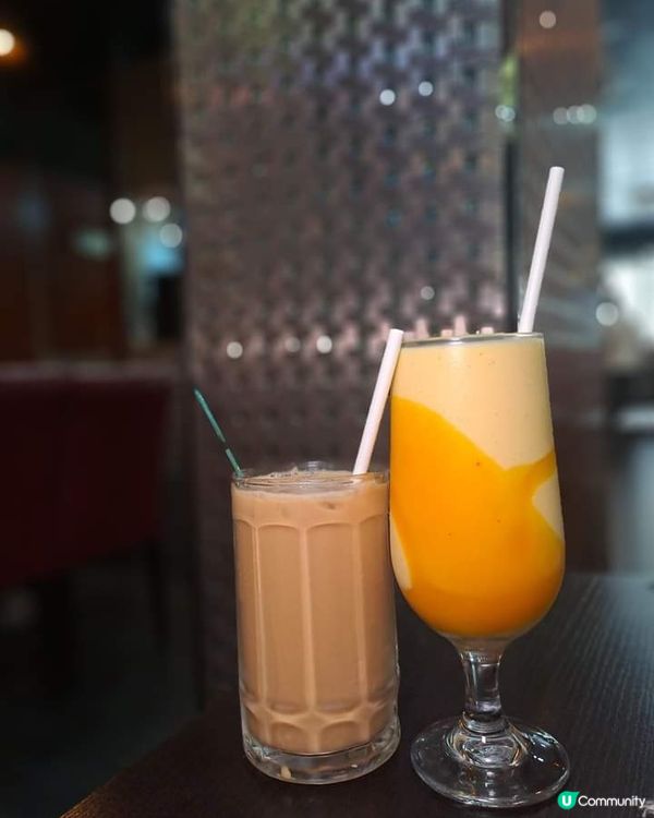 重慶大廈，好多新一代都好似唔係好敢去 😂
去咗一樓食呢間印