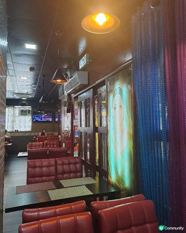 重慶大廈，好多新一代都好似唔係好敢去 😂
去咗一樓食呢間印