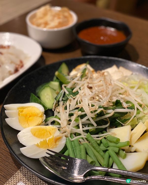 《HKU附近》星馬印菜集一身嘅酒店餐廳👍🏻