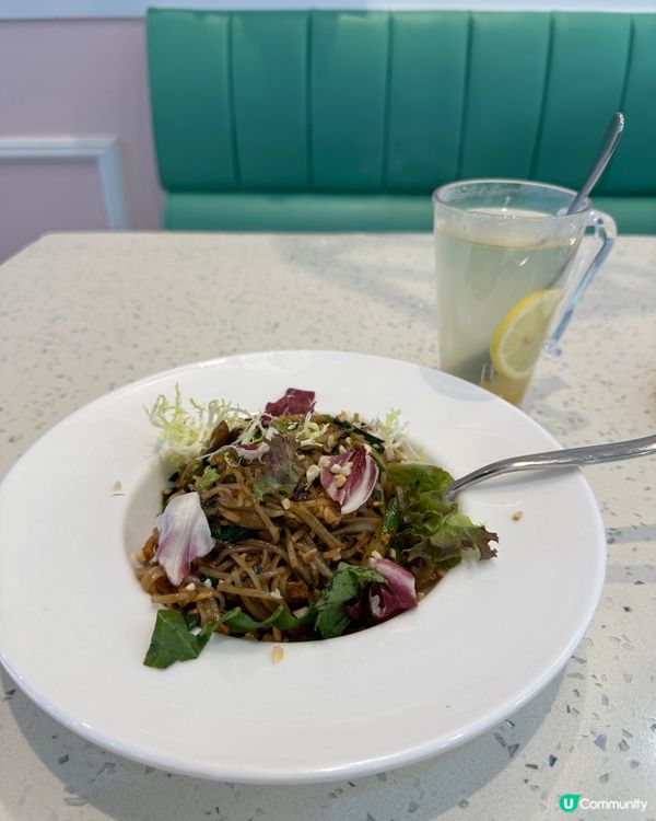 馬卡龍風素食餐廳🥗野菜大啡菇炒金邊粉