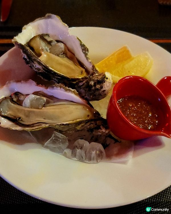 🇫🇷L'AMOUR ，以紅玫瑰為題🌹，配純白色三角琴