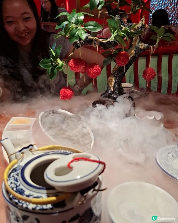 我第一次去荀崗去睇牙科睇完就去隔離商吃這個荔枝蝦好有特色可以