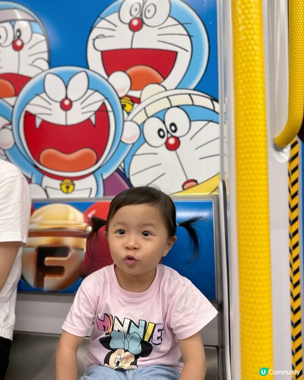 妍妍👧🏻偶遇多啦a夢主題列車！🤩😍
