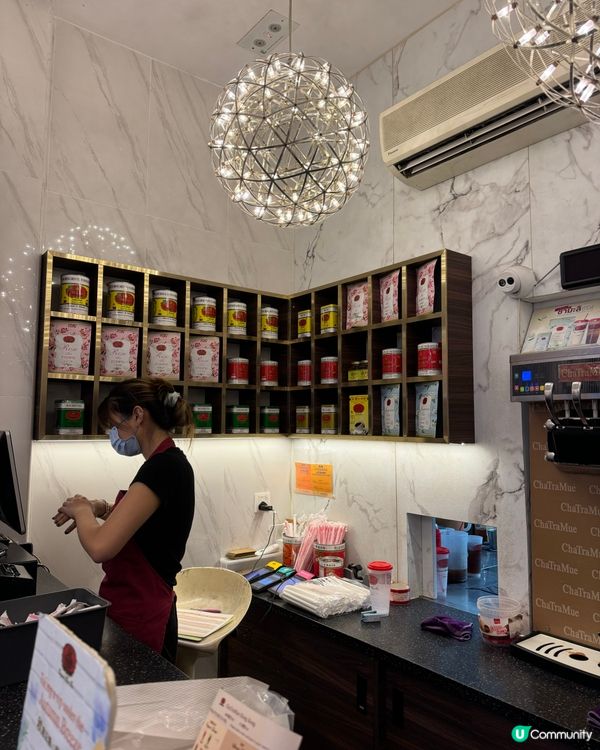 泰國最紅飲料店——「手標茶 ChaTraMue」