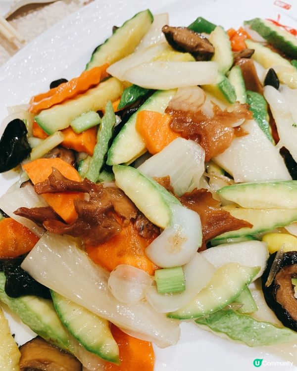 同親戚一齊係海港酒樓食飯團聚，份量夠多，味道又好食，又抵食，...