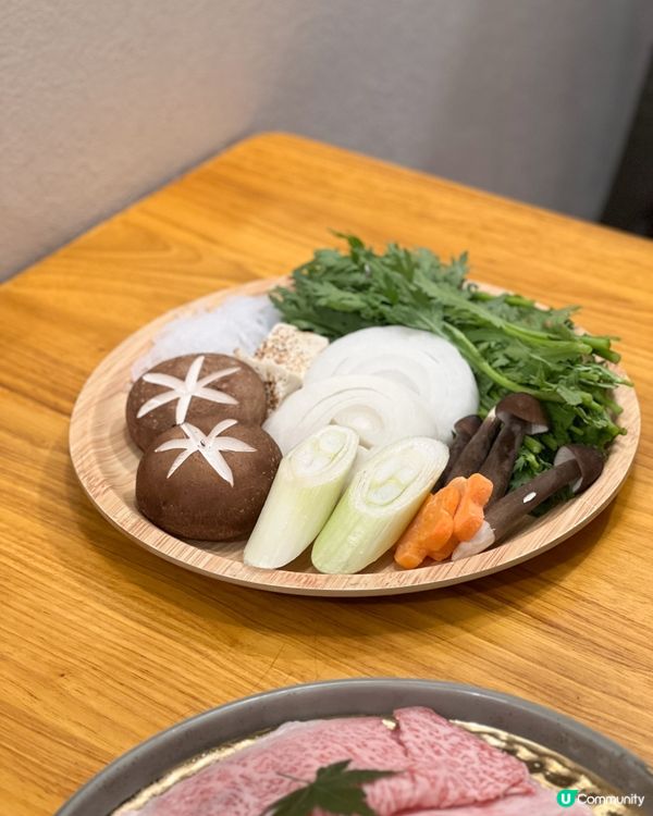 《觀塘高質壽喜燒 店員全程幫忙烹調💯》