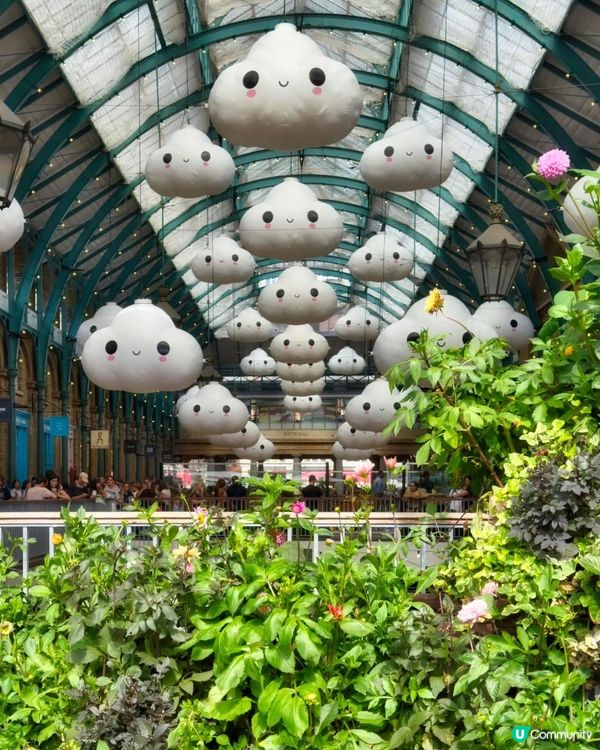 笑笑充氣雲飄浮空中☁️ 