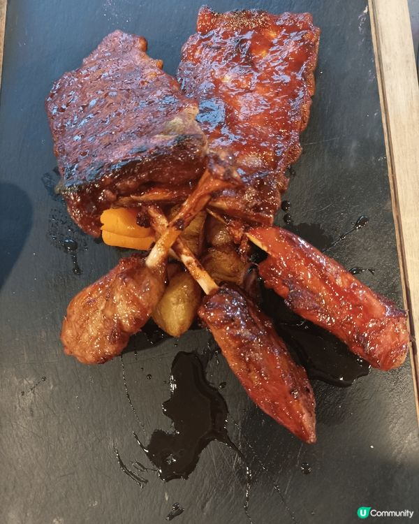 在深圳食泰國餐, 少不免的飲品,還有食雲南菌雞煲